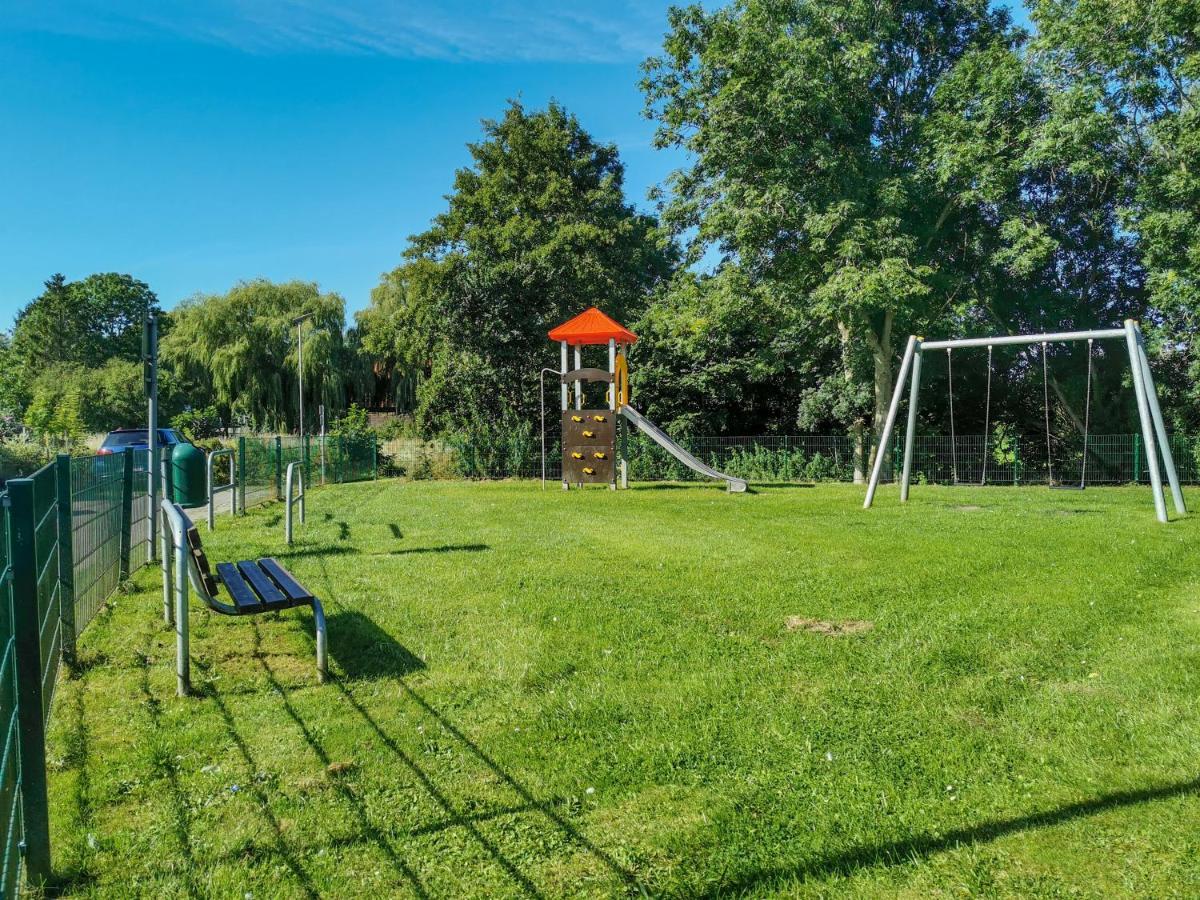 Smittshoern 3 - Nordsee Erdgeschosswohnung Mit Eingezaeunten Garten, Kamin Und Lounge! Altfunnixsiel Extérieur photo